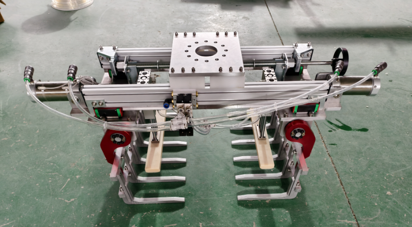 customized gripper for bags of 20~50kg palletizing